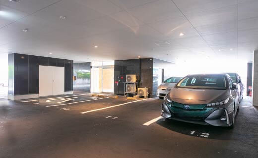 屋根付駐車場