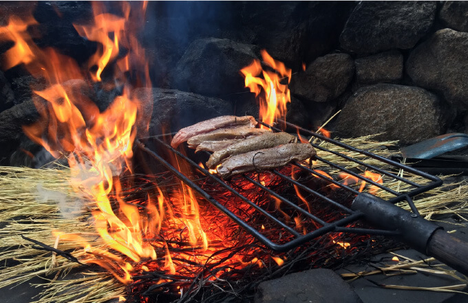 かつおの藁焼き体験